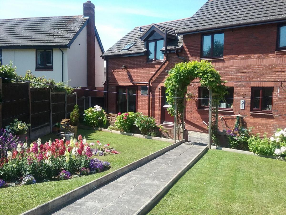 Sterling Bed & Breakfast Llandudno Dış mekan fotoğraf